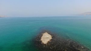 האי מול מעגן- צילום רחפן שי מזרחי, איגוד ערים כינרת