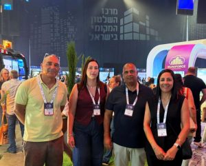 מימין- עינב דואב- גזברית, יוסף בן יוסף- מנכ''ל איגוד ערים כינרת, מאיה יעקב- מנהלת משאבי אנוש, אריק טל- מנהל יחידת פיקוח ואכיפה